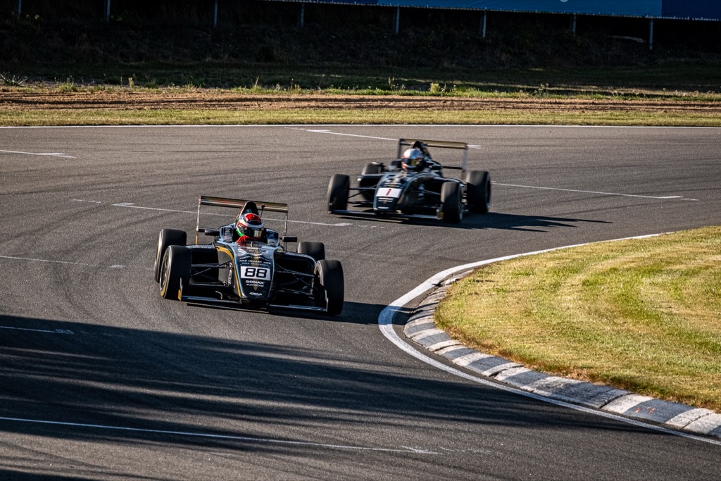 Det nye kuld præsterede og stjernen trådte i karakter 
(Foto: STEP Motorsport)